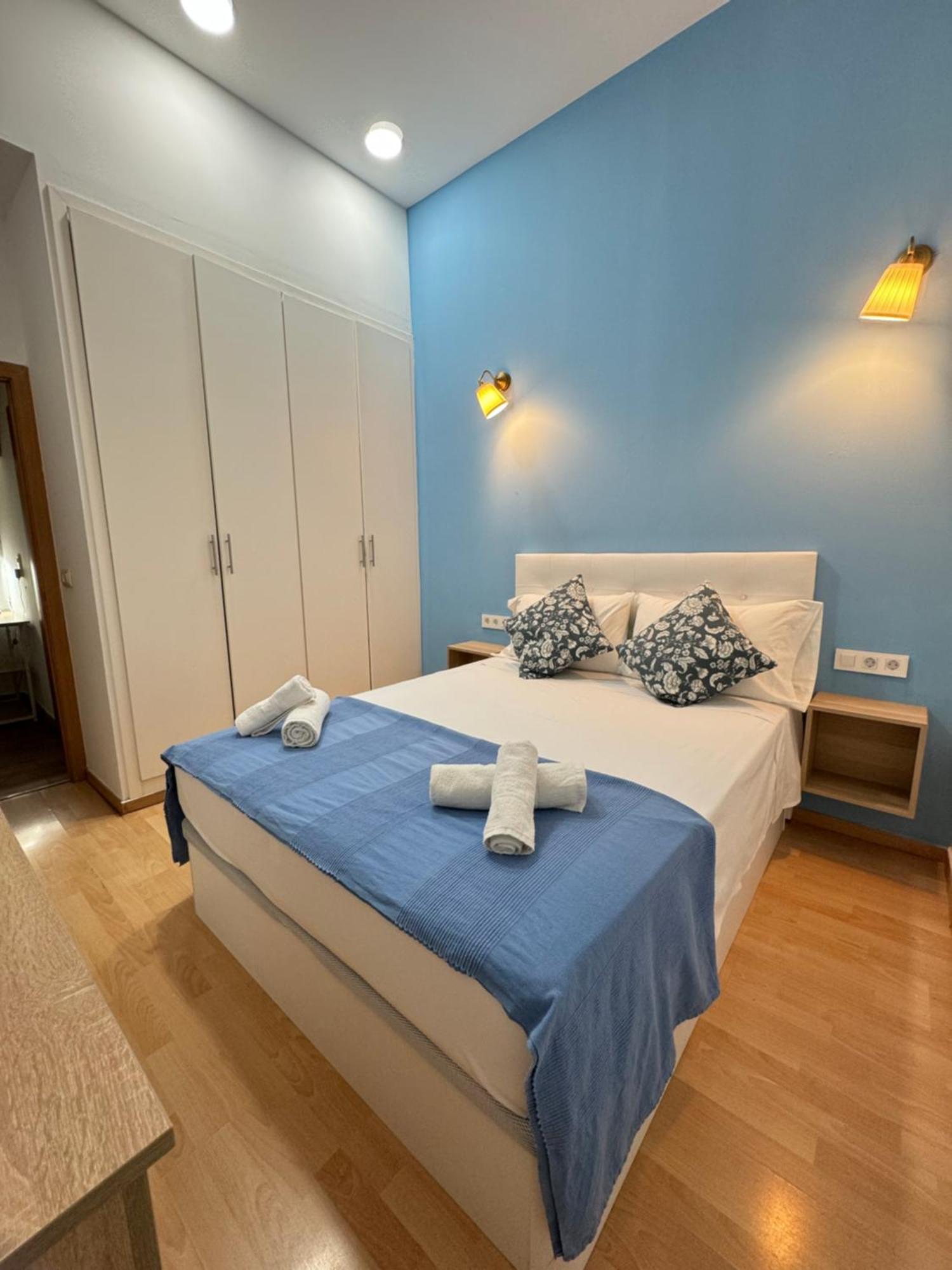 Pamis Apartament Sants, Barcelona Exterior photo